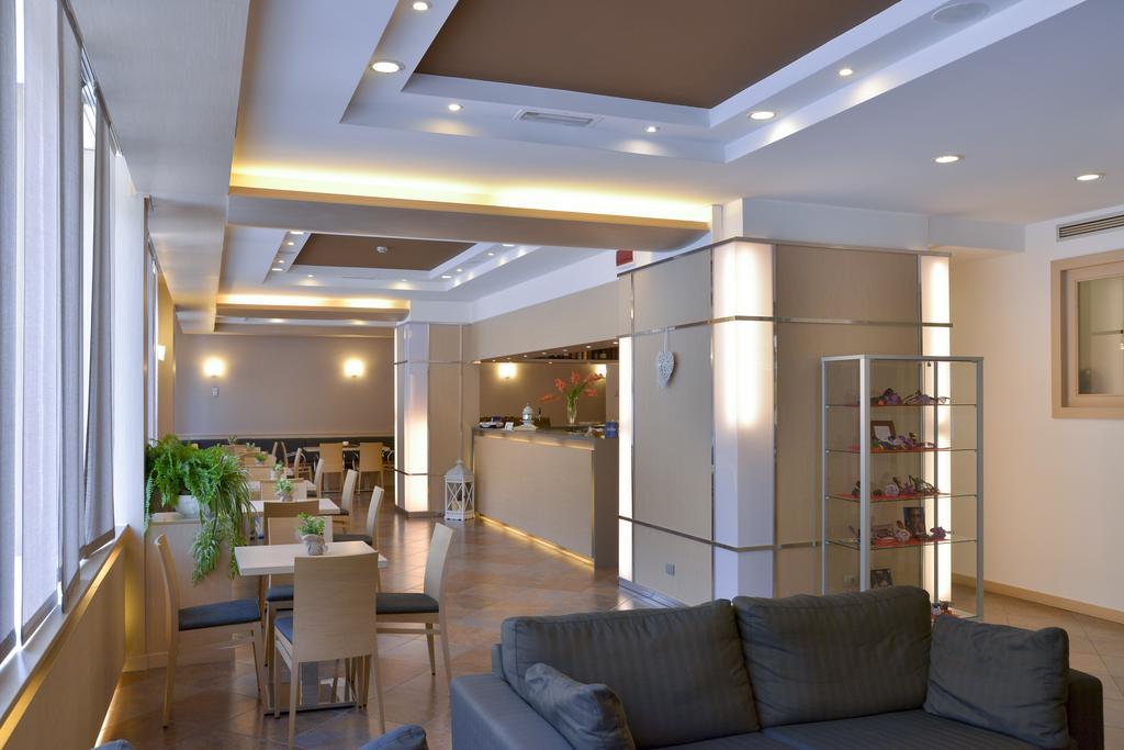 Vital Hotel Flora Comano Terme Εξωτερικό φωτογραφία