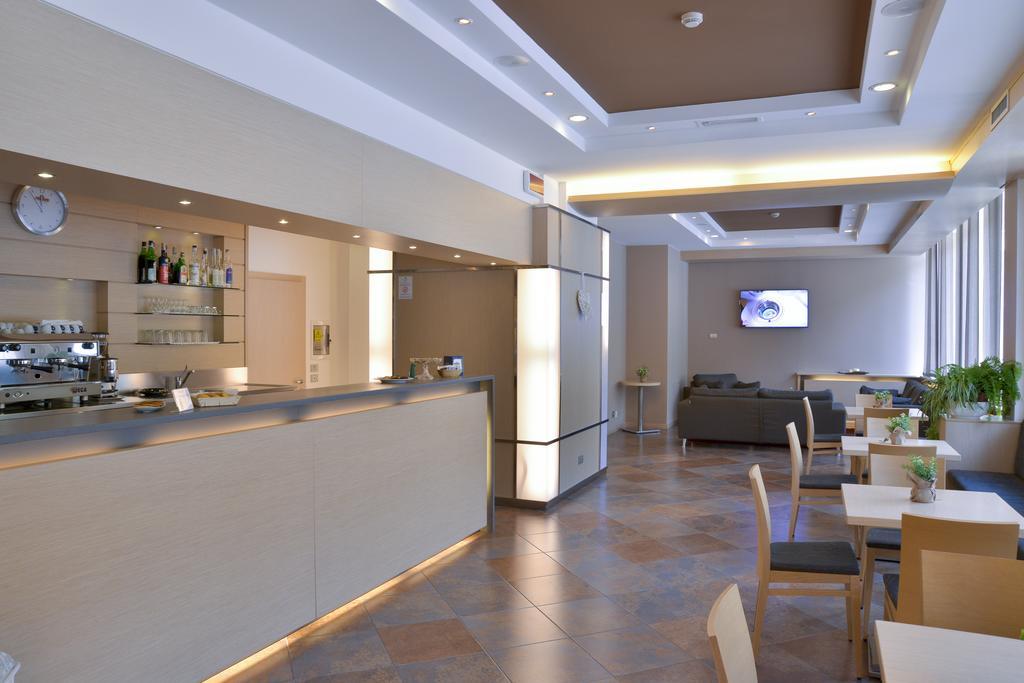 Vital Hotel Flora Comano Terme Εξωτερικό φωτογραφία
