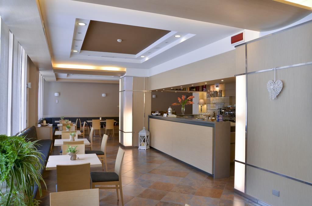 Vital Hotel Flora Comano Terme Εξωτερικό φωτογραφία