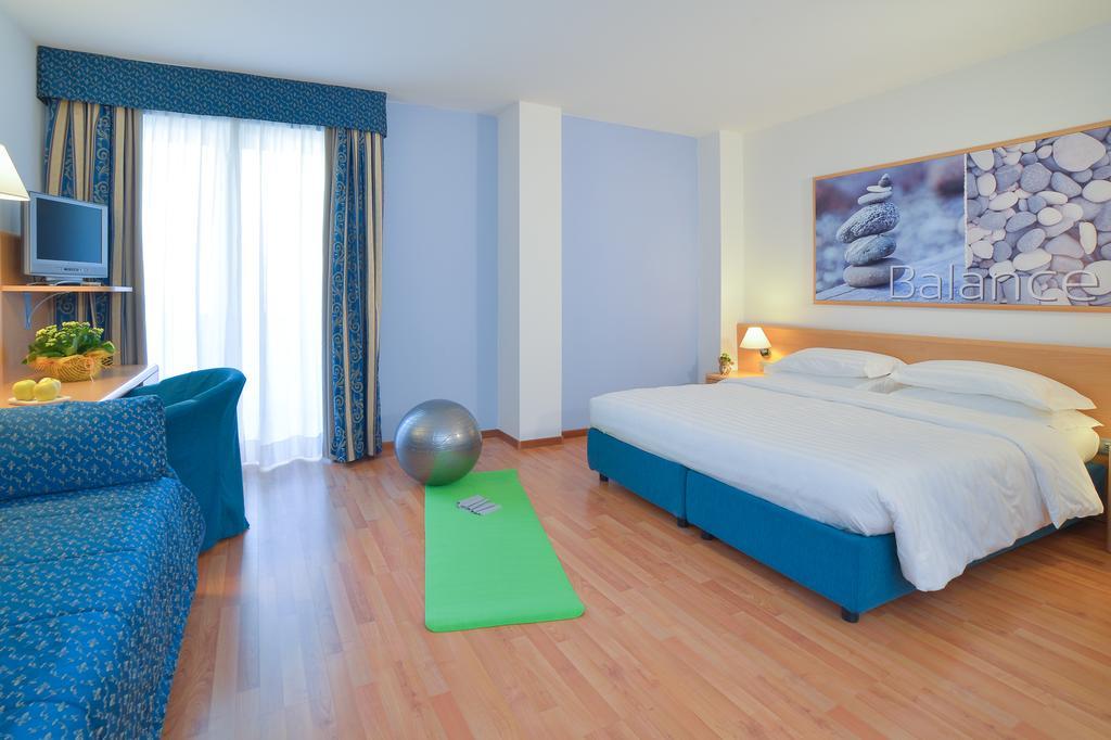 Vital Hotel Flora Comano Terme Εξωτερικό φωτογραφία