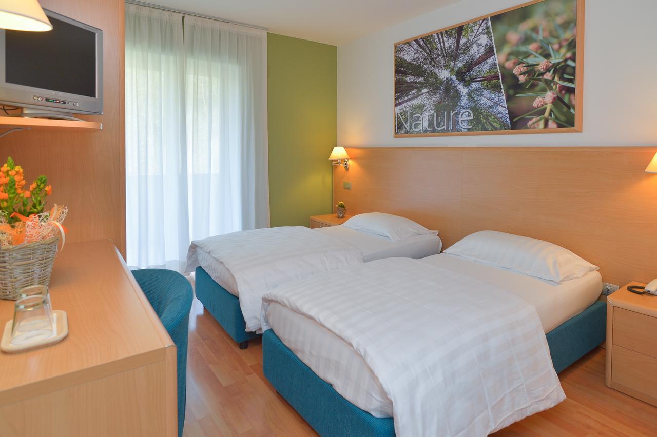 Vital Hotel Flora Comano Terme Εξωτερικό φωτογραφία
