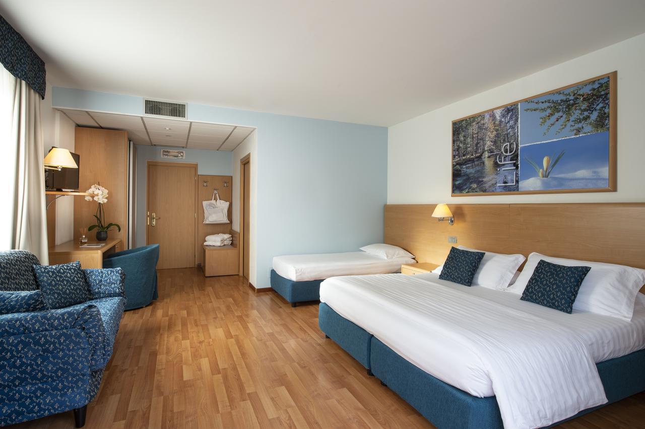 Vital Hotel Flora Comano Terme Εξωτερικό φωτογραφία