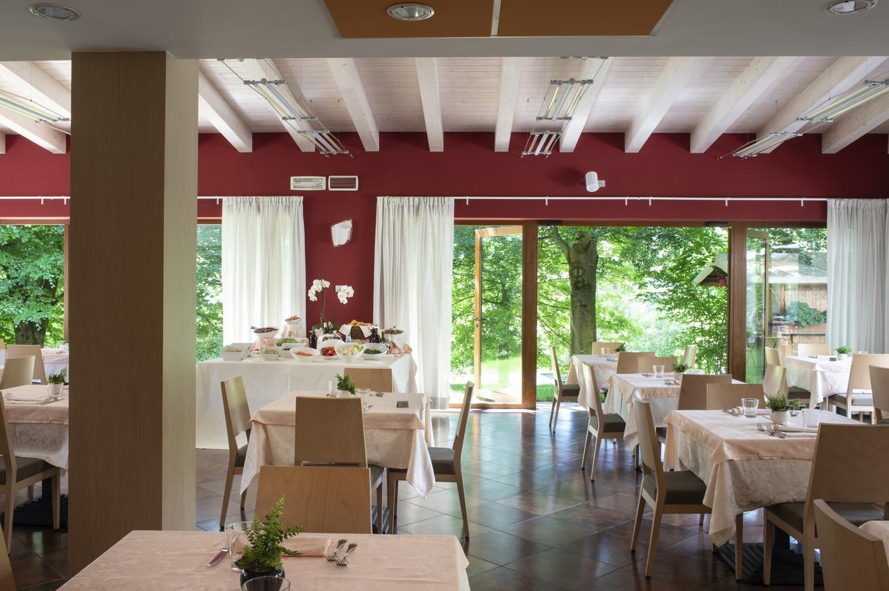 Vital Hotel Flora Comano Terme Εξωτερικό φωτογραφία