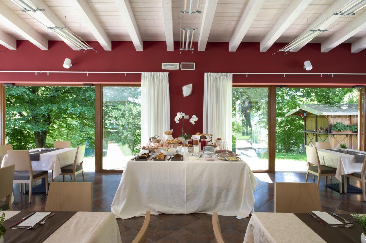 Vital Hotel Flora Comano Terme Εξωτερικό φωτογραφία